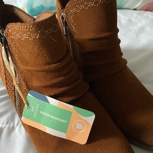 Water resistant beautiful stitching